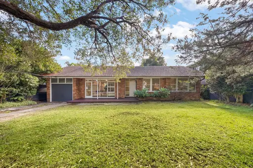 96 Warrimoo Avenue, St Ives Sold by Chan Yahl