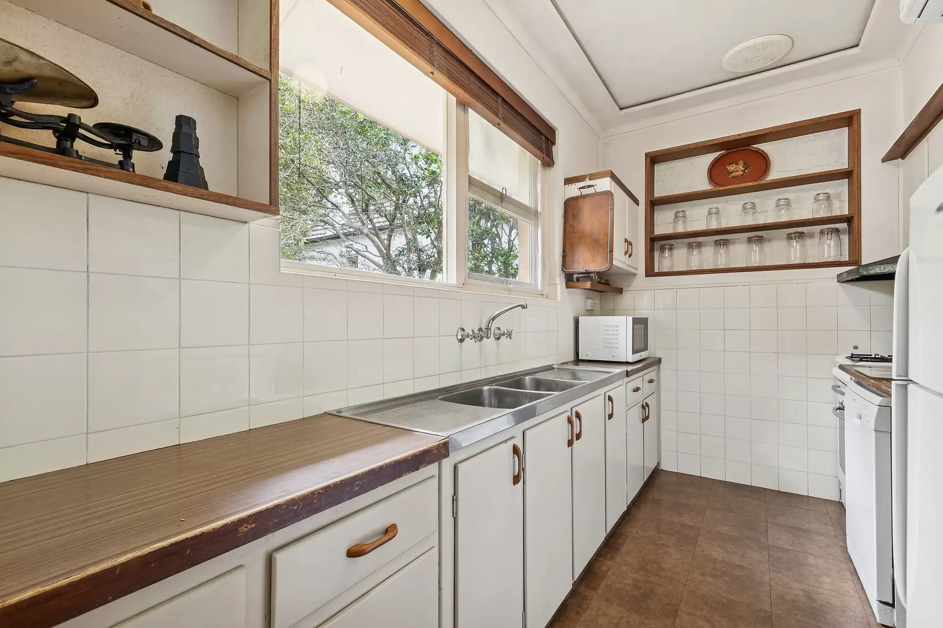 8 Avoca Road, Turramurra Auction by Chan Yahl - image 5