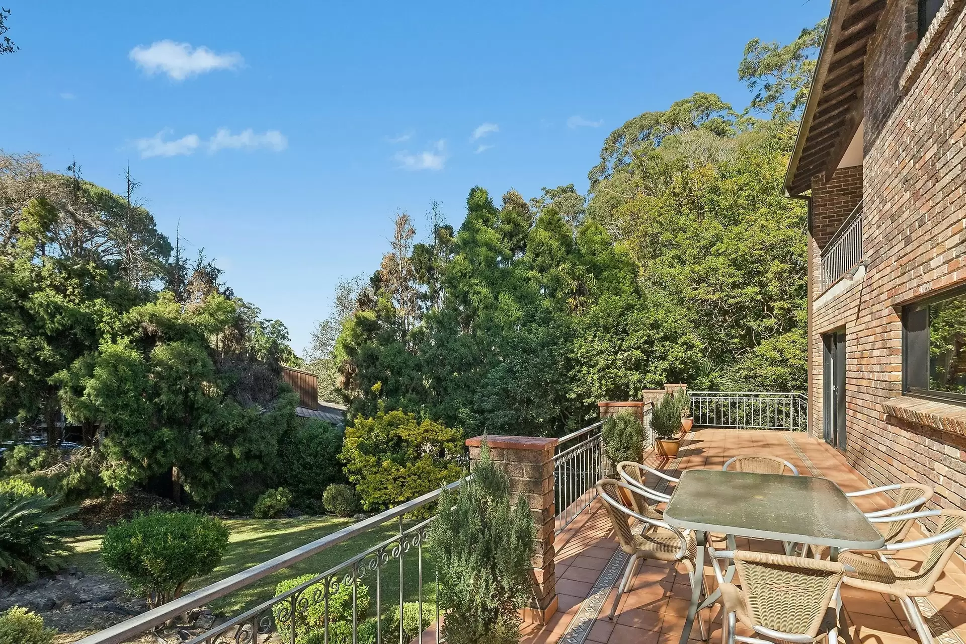 17 Parkwood Grove, West Pymble Auction by Chan Yahl - image 3