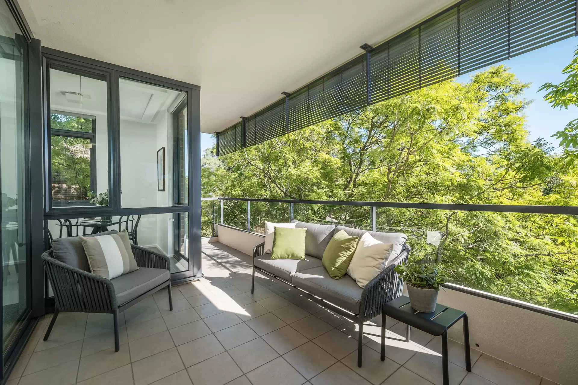 32/2 Marshall Avenue, Warrawee Auction by Chan Yahl - image 2