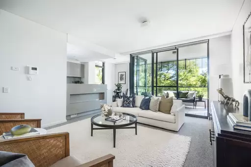 32/2 Marshall Avenue, Warrawee Auction by Chan Yahl