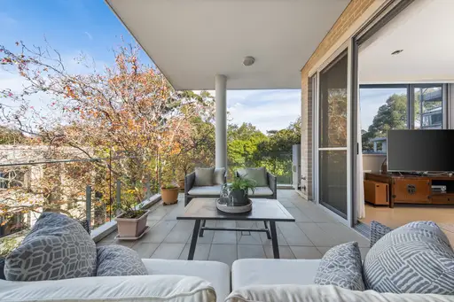 306/1-7 Bruce Avenue, Killara Sold by Chan Yahl