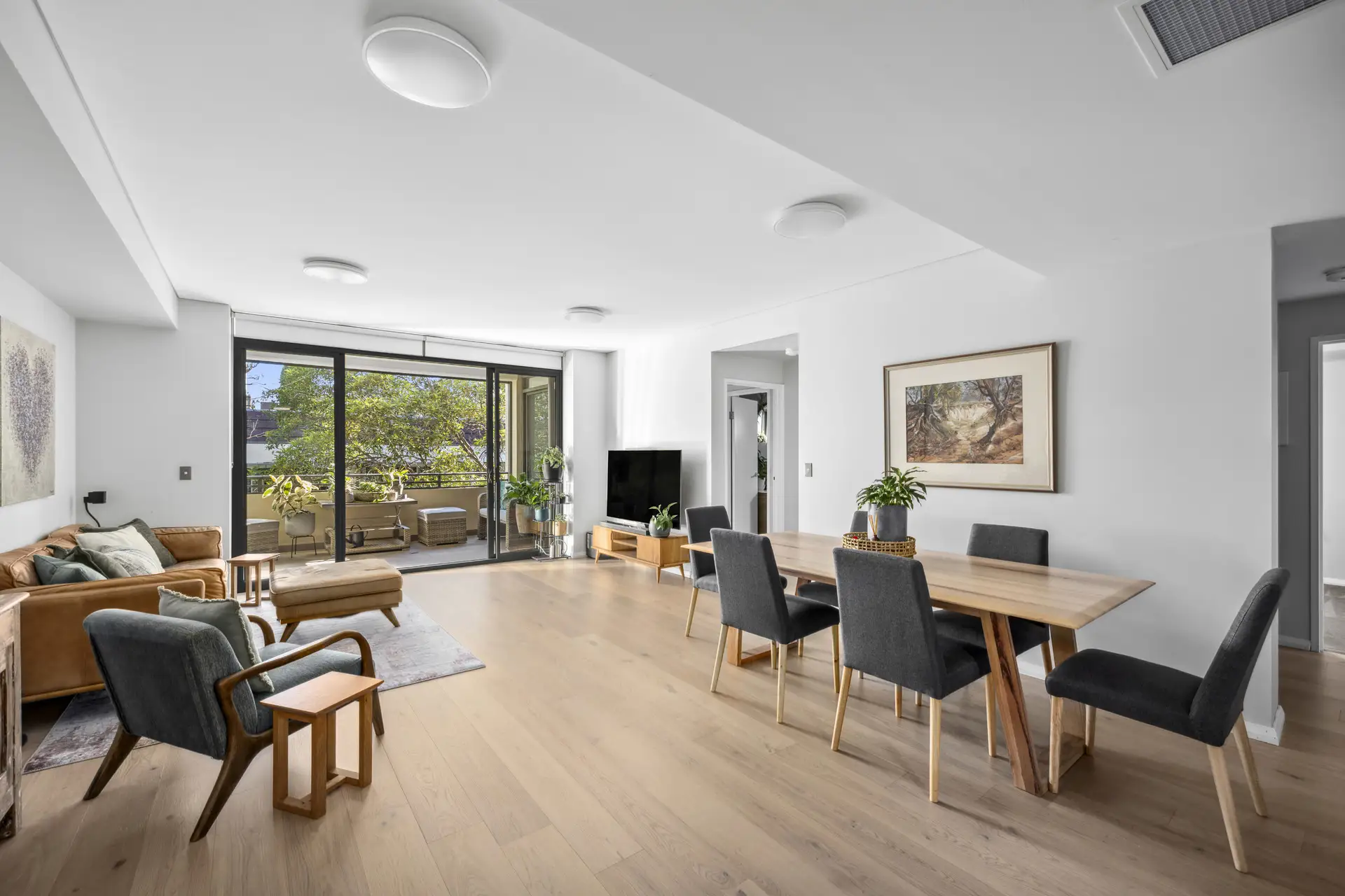 A303/1-9 Buckingham Road, Killara Sold by Chan Yahl - image 1