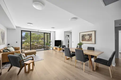 A303/1-9 Buckingham Road, Killara Sold by Chan Yahl