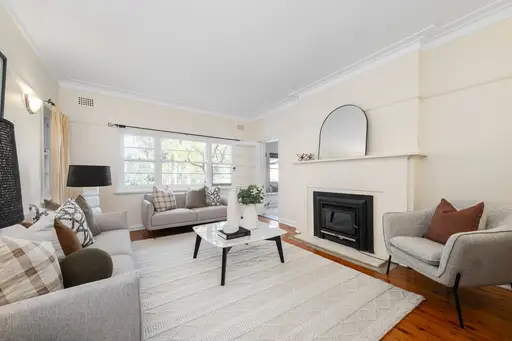 3/1 Marian Street, Killara Sold by Chan Yahl