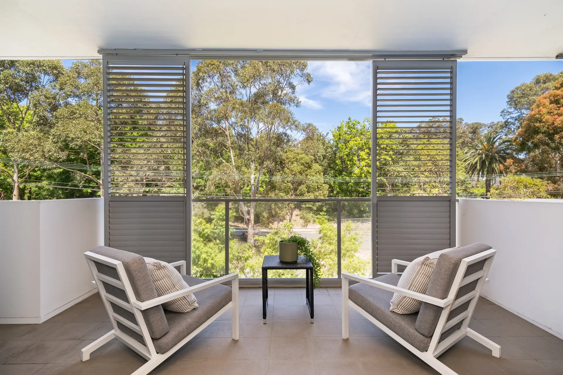 306/7 Gladstone Parade, Lindfield Sold by Chan Yahl - image 2