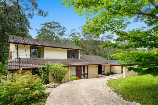 10 Elegans Avenue, St Ives Sold by Chan Yahl
