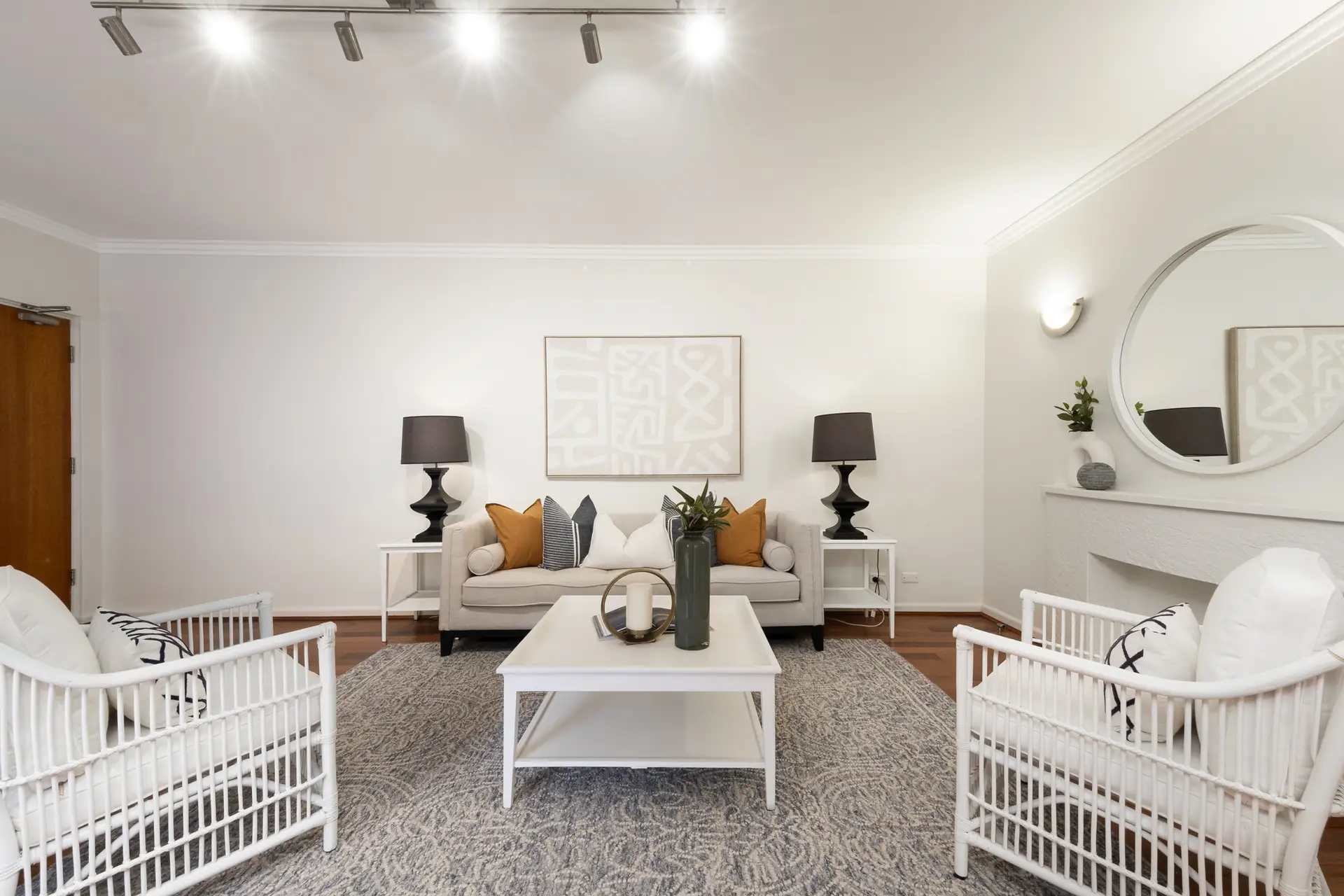 2/33A Lorne Avenue, Killara Sold by Chan Yahl - image 2