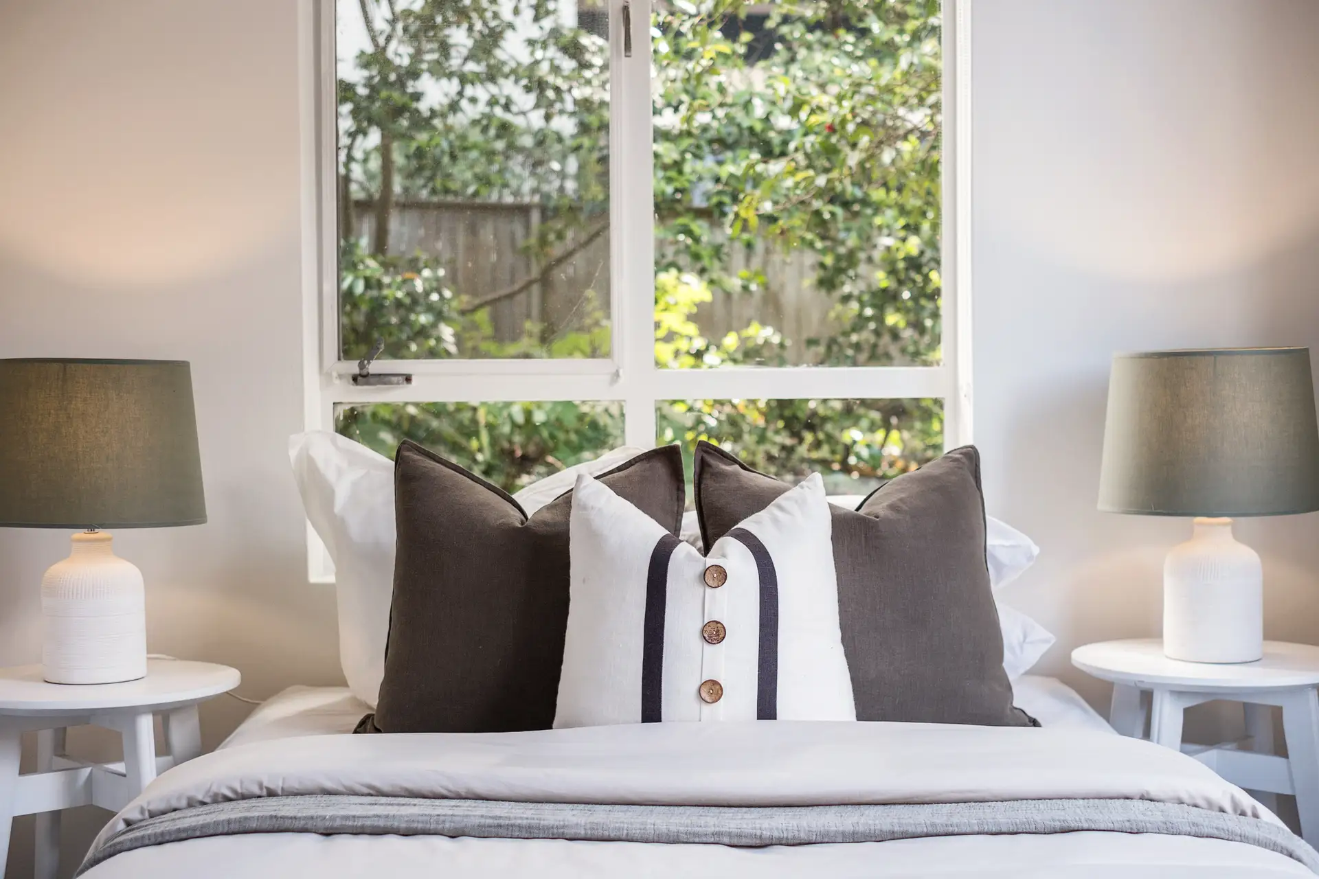 2/33A Lorne Avenue, Killara Sold by Chan Yahl - image 10