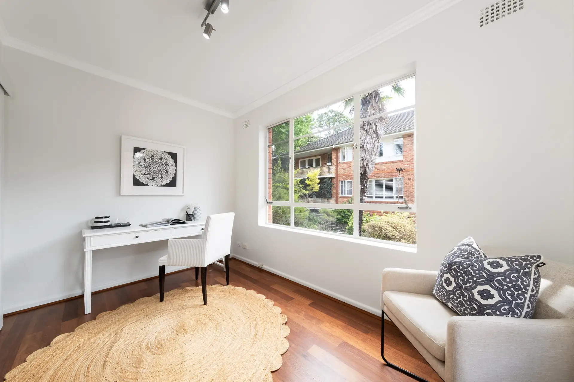 2/33A Lorne Avenue, Killara Sold by Chan Yahl - image 4