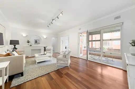 2/33A Lorne Avenue, Killara Sold by Chan Yahl