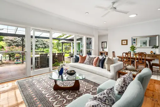14 Winton Street, Warrawee Sold by Chan Yahl
