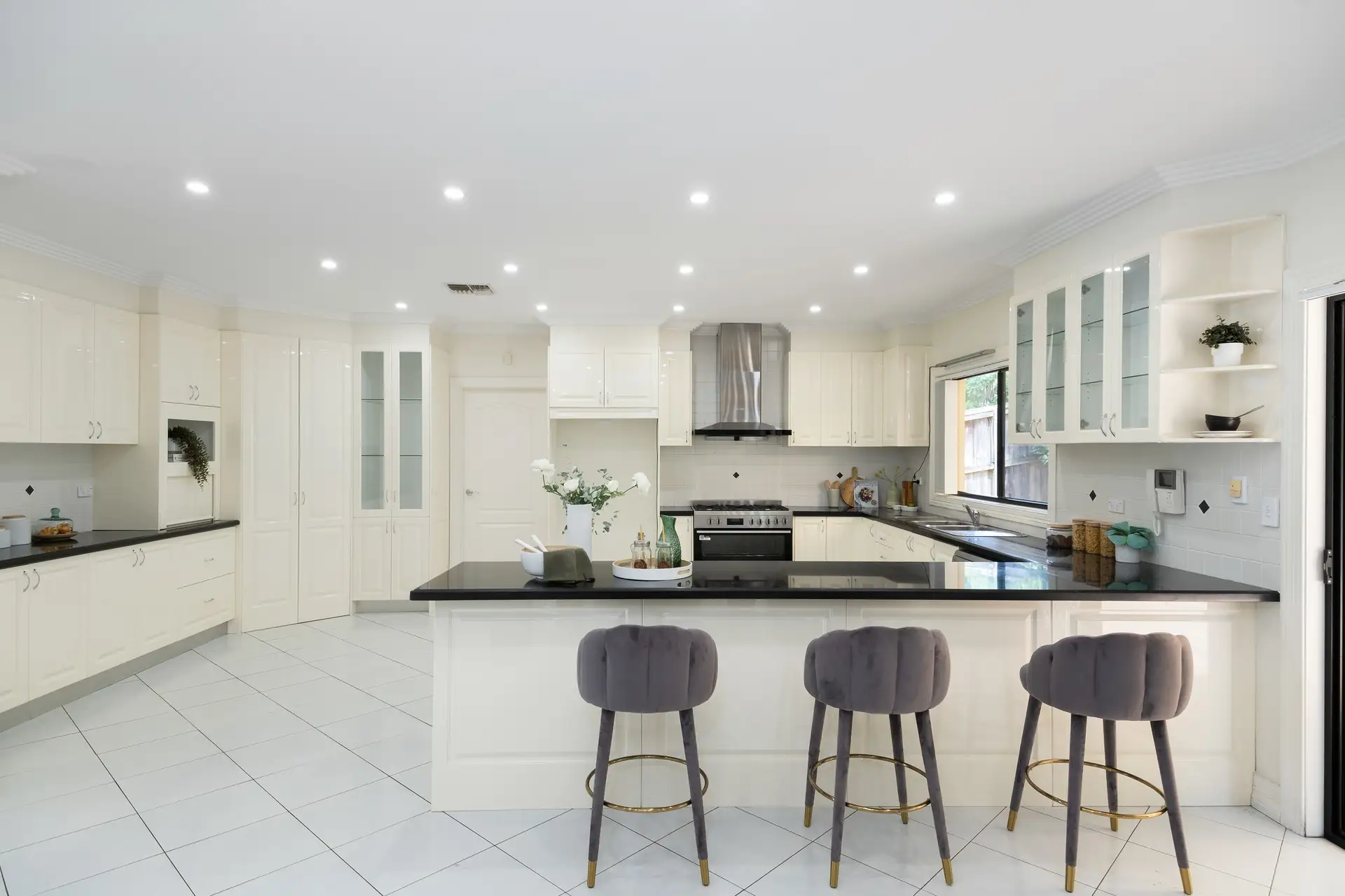 56 Peartree Circuit, West Pennant Hills Sold by Chan Yahl - image 10