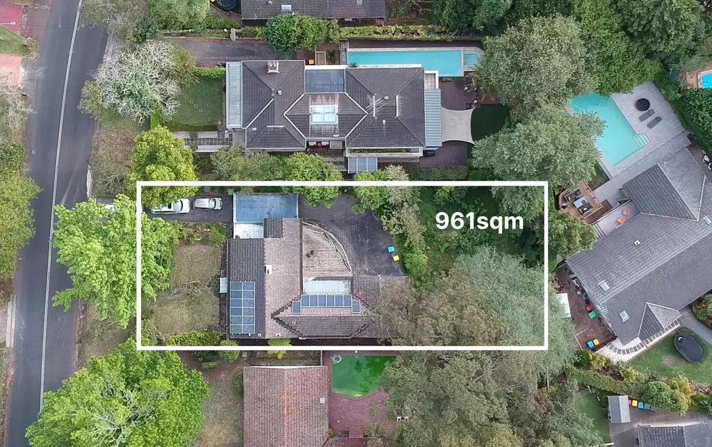 33 Warrimoo Avenue, St Ives Sold by Chan Yahl